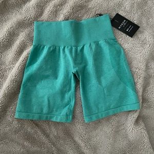 NVGTN contour seamless shorts